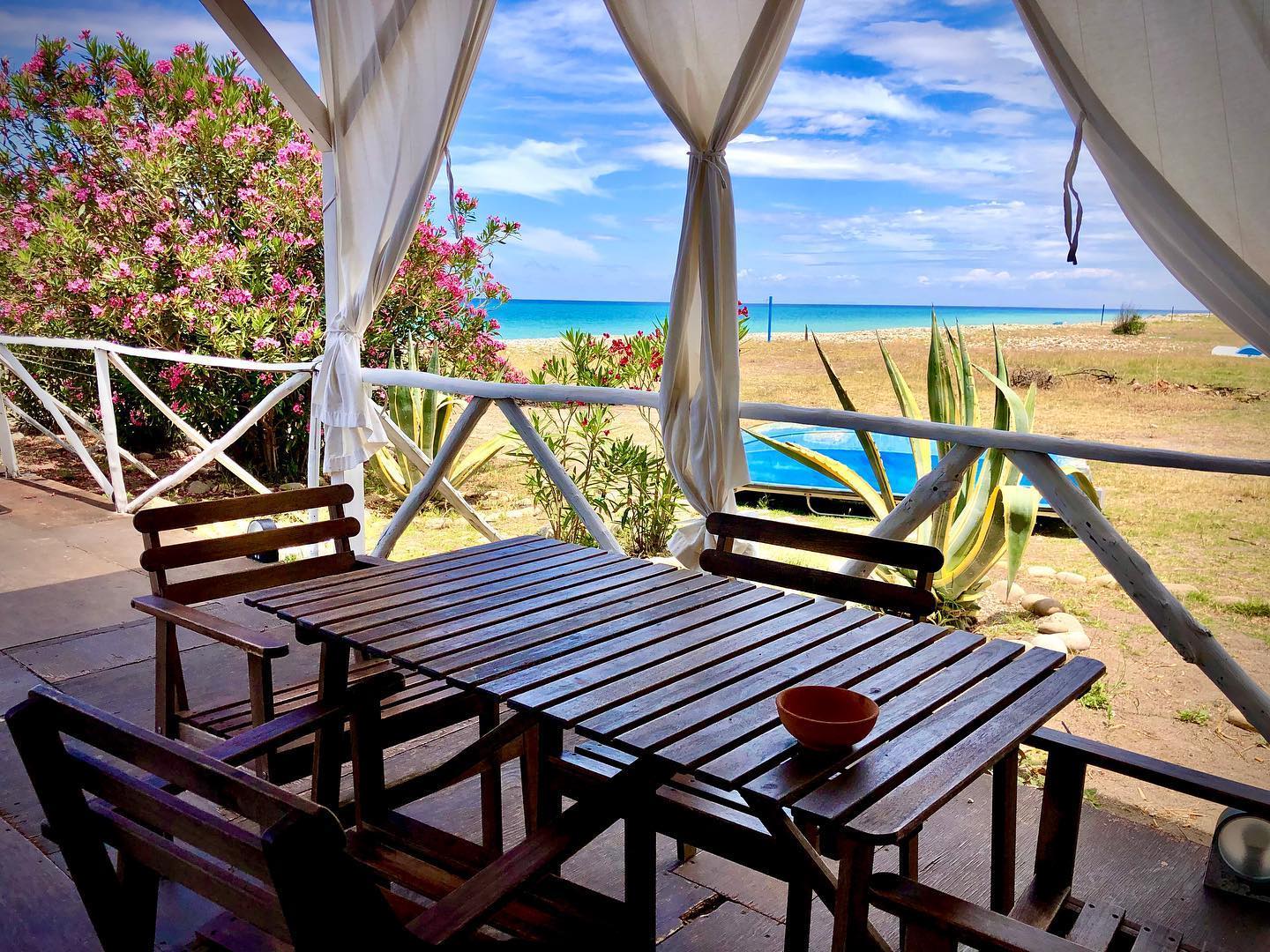 Bar, Ristorante, spiaggia attrezzata, serate musicali