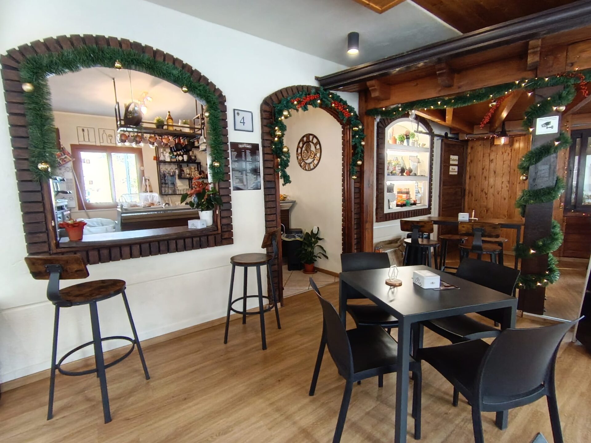 Bar, Lounge bar, aperitivi, serate musicali